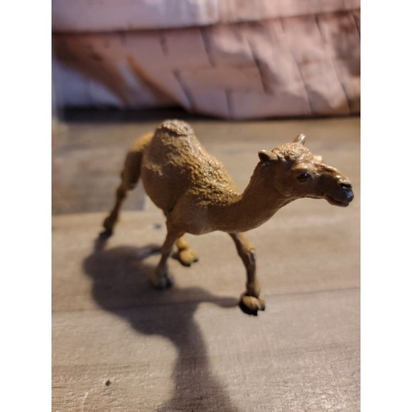 Camel Dromedary 2010 toy figure animal - Picture 2 of 4